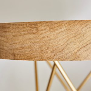 table base affinage_ bout de canapé_design Stéphanie Startchenko_fabrication française_chêne vernis_pieds métal_L'Inatelier_Nantes_bois massif_sur-mesure_détail tranche plateau bois massif_boutique déco