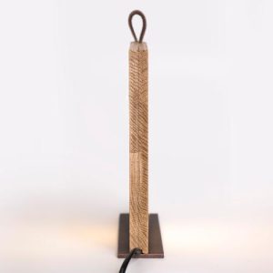 lampe à poser_Moon_KNGB_Upcycling_bois_feutre_cuir_design_création_Nantes_décoration_luminaire_chambre_feutrine_tamisé_surcyclage_zéro_déchets_de profil_réutilisation