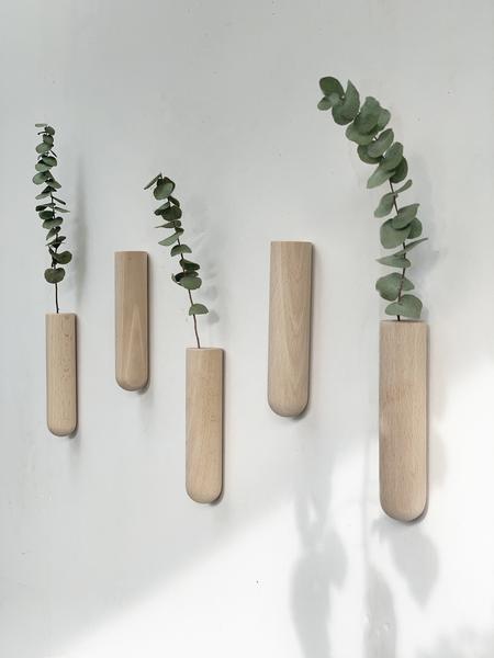 vases_muraux_bois_hêtre_lot de 3_L'INATELIER_Anso design_Anne-sophie BOUCARD_Nantes_boutique déco_déco murale_écodesign_madeinfrance_fleurs fraiches ou sechées