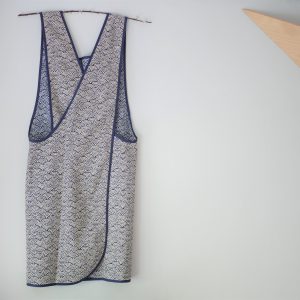 Tablier Japonais en coton_Heloise Levieux_L'INATELIER_Nantes_linge de maison_cuisine_décoration_motif japonais_arc_arrière