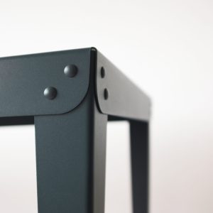 Table métal – Batilde - Blanc - Gaelle Pinel_nantes_l'Inatelier_made in france_artisanat contemporain_fait main_décoration_intérieur_l'Inatelier_Rennes