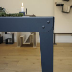 Table en acier – Batilde - Blanc - Gaelle Pinel_nantes_l'Inatelier_made in france_artisanat contemporain_fait main_décoration_intérieur_l'Inatelier_Rennes