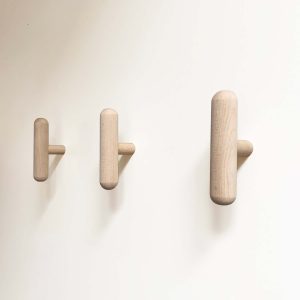 Patère_bois_T_anne-sophie-boucard_anso-design_made-in-france_artisanat_hetre_massif_l'inatelier_porte-manteau_nantes_décoration_intérieur_idée_inspiration_nouveauté_pratique_entrée_scandinave_épuré_simple