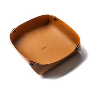 Vide-poche-cuir-recyclé-naturel-fond-blanc-de-profil-rangement-maison-textile