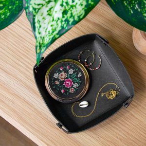 Vide-poche-cuir-recyclé-noir-ambiance-textile