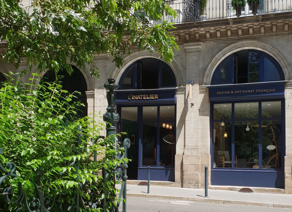 L'INATELIER façade extérieure place de la Monnaie