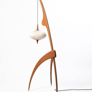 lampe mante religieuse Rispal N°14.950 en chene vintage. L'inatelier ditributeur officiel à Nantes.