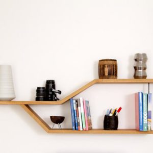 étagère murale en chêne massif, bois et métal. Made in France. L'inatelier, design & artisanat Français