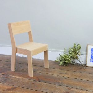 petite chaise enfant design ecologique bois massif