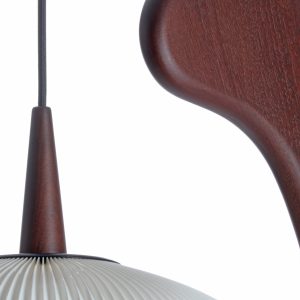 photo de détail abat jour lampe mante religieuse rispal