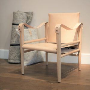 fauteuil cuir et bois design structure en chene temps libre