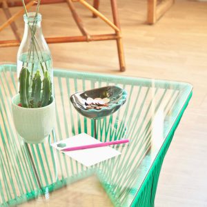 table basse rectangulaire exterieur Vercruz Boqa_salon de jardin_design_pvc_tressage polyvinyl_terrasse_balcon_picsince_été_mobilier ext_couleur_personnalisable_plateau en verre_made in France_L'Inatelier_Nantes_boutique déco_artisanat français_turquoise_en situation_profil