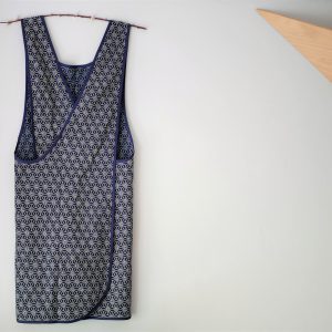 Tablier Japonais en coton_Heloise Levieux_L'INATELIER_Nantes_linge de maison_cuisine_décoration_motif japonais_étoile_face arrière