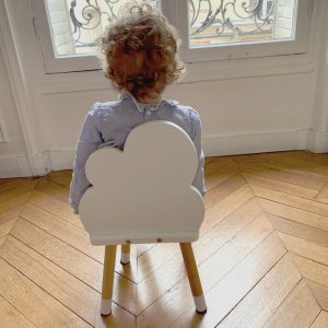 petite_chaise_enfant_nuage_blanc_boogy woody_décoration_mobilier_l'inatelier_nantes_bois_écoresponsable_vernis comestible_design_eco-friendly_made in France_chambre fille_dossier