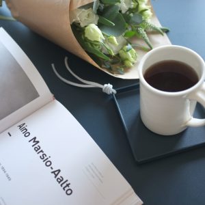 Plateau - Cadie - Bleu - Gaelle Pinel_nantes_l'Inatelier_made in france_artisanat contemporain_fait main_décoration_intérieur_l'Inatelier_Rennes