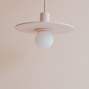 lampe à suspension beton ama 30 zuri, couleur rose