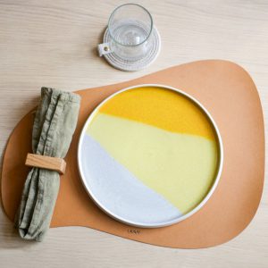 Assiette-jaune-grès-céramique