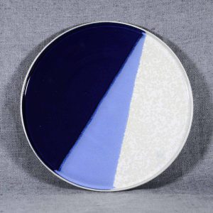 assiette-en-grès bleu-céramique-linatelier