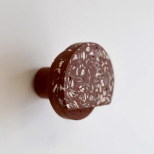 Patères en coquillages recyclés