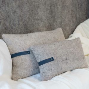 Coussin feutre - sangle bleu